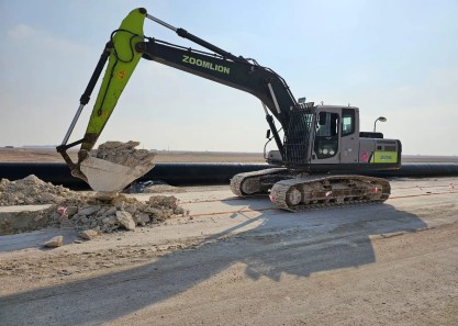 SAZEC GROUP Zoomlion excavator loading pipeline trench spoil